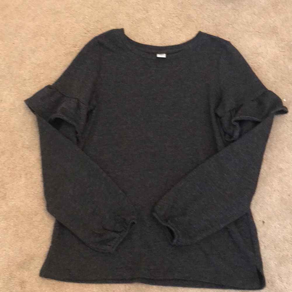 Ruffle sleeve sweatshirt
